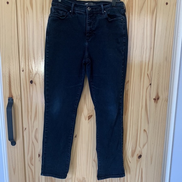 Levis Women’s Perfectly Slimming Skinny Leg Dark Blue Denim Jean. Size 31‎ (635) - Picture 4 of 16
